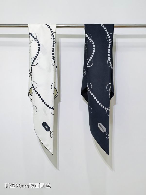 Chanel silk scarf hm35